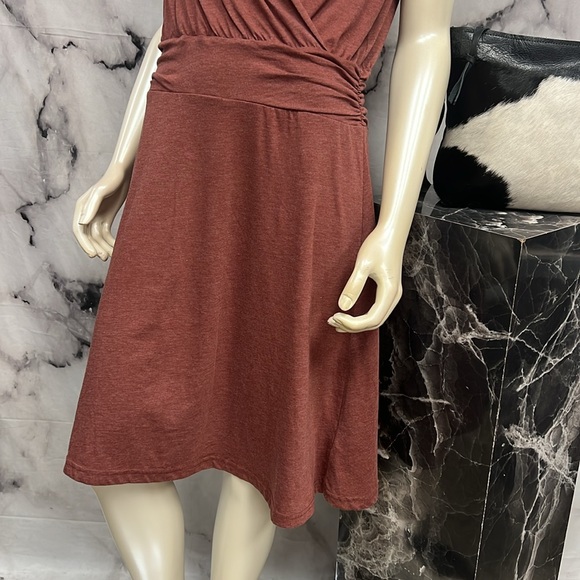 Prana Corissa dress rust brown mid length - Picture 3 of 6